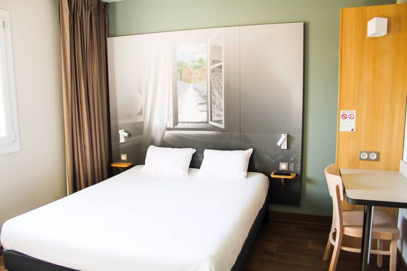 La chambre standard pour 2 personnes du B&B HOTEL Valence TGV Romans à Alixan