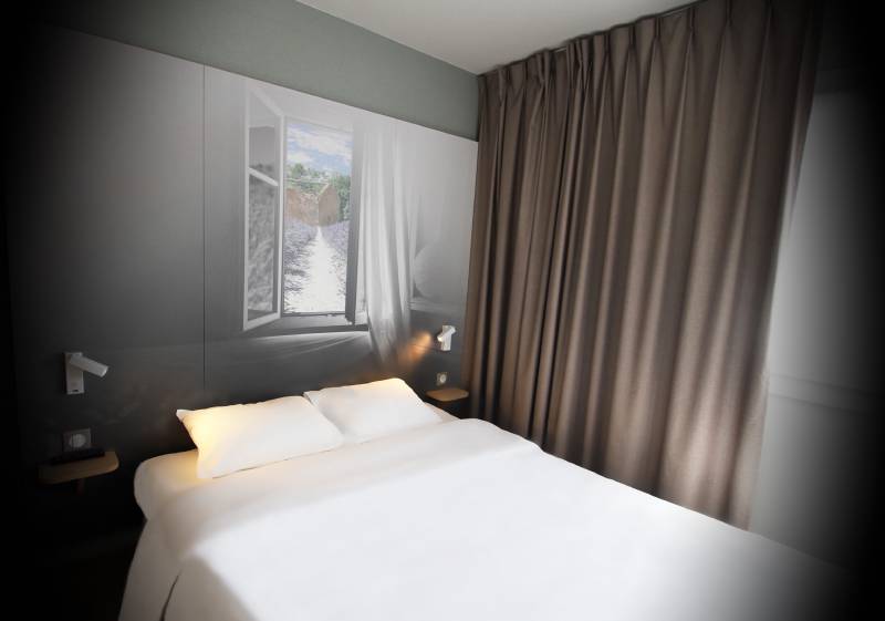 La chambre business de l'hôtel B&B Valence TGV Romans à Alixan