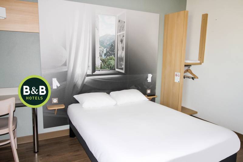 La chambre pour personne à mobilité réduite du B&B HOTEL Valence TGV Romans à Alixan